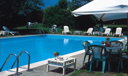 Hotel First | Calenzano | Schwimmbad 